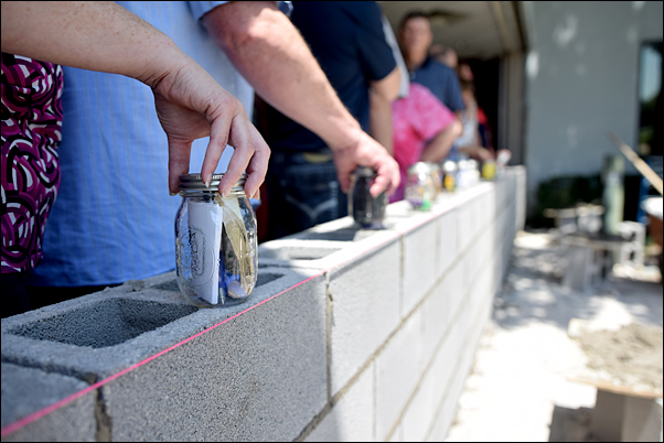 Time-Capsule-Close-Up