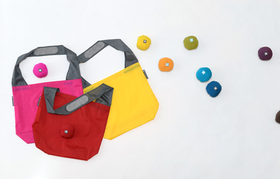 flat_bag_w_balls-web